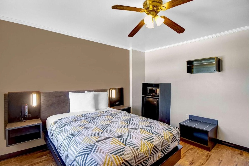 Deluxe Double Room - Non-Smoking